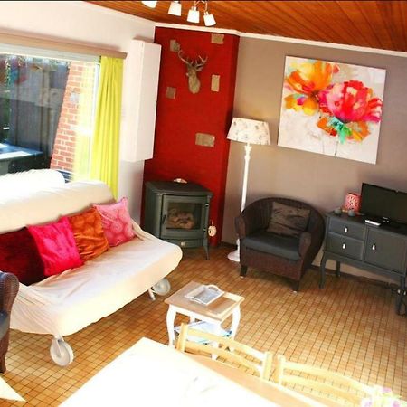 Chalet Des Coucous Villa Waulsort Kültér fotó